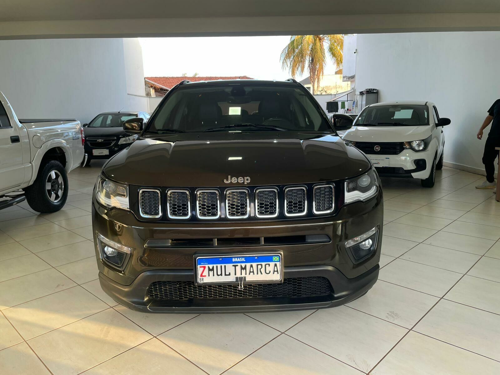 Imagem do veículo  JEEP COMPASS LONGITUDE 2.0